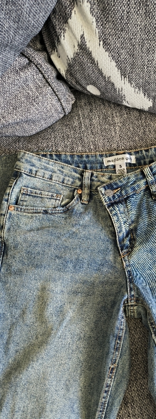 madden girl Light Blue High-Rise Jeans. Length 31 Size 5.